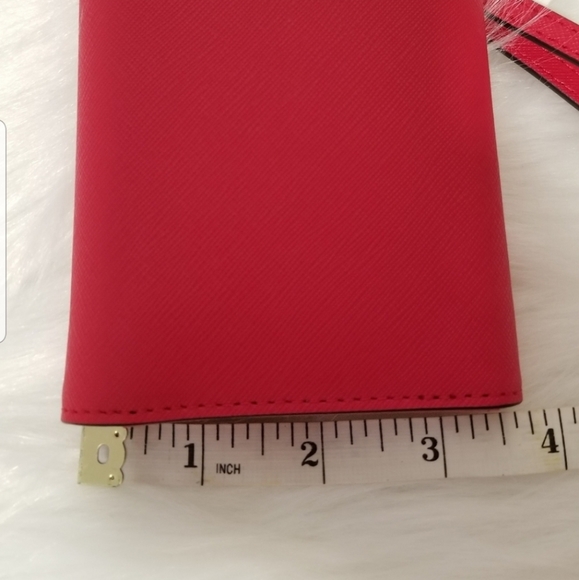 Kate Spade Laurel Way iPhone Wristlet - Picture 14 of 14